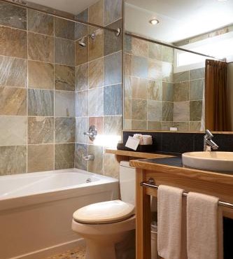 Cox Bay Beach Resort in Tofino