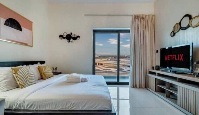 Cozy 1-bedroom apartment with AC in welcoming Dubai