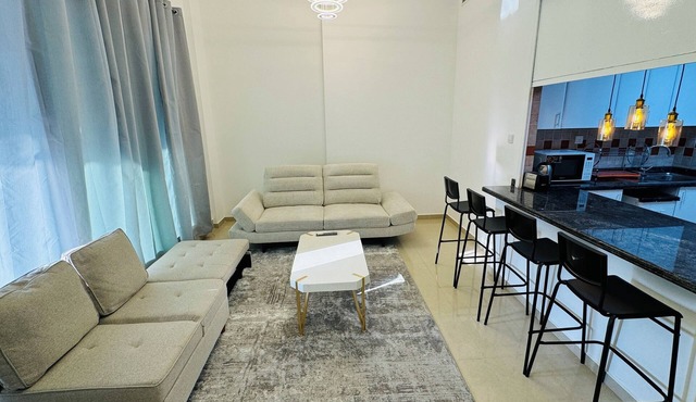 Cozy 2-bedroom apartment in brilliant Dubai with Garden Balcony, WiFi