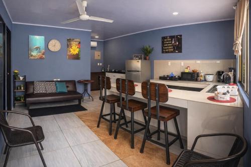 Cozy 2BR House for 4 Near Jacó & Herradura