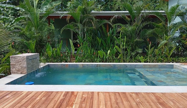 Cozy and private, LaMar bungalow for 3 people, a quiet place near the beach.