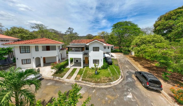 Cozy home near the beach in Playa Hermosa