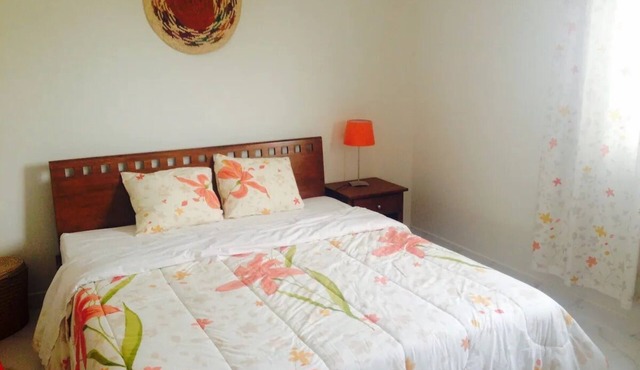Cozy penthouse room and roof terrace with mountain views in Muscat