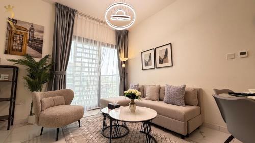 Cozy Poolside 1BR - Serene Luxe Chic Retreat