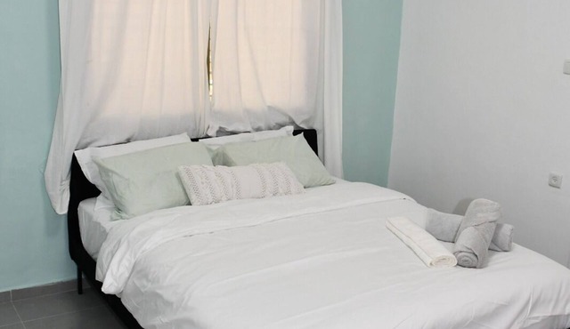 Cozy Studio Apt. BEST location in Tel Aviv. Between Carmel Market and the Beach