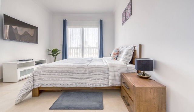 Cozy Two Bedrooms Apartment in the heart of Jumeirah Village Cercle