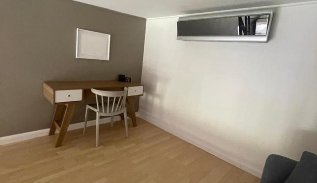 CR MARIPOSA RENTALS Brand New lake view Penthouse with office space