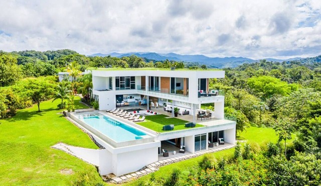 NEW! LUXURY DREAM VILLA - privat Infinity-Pool, breathtaking OceanView