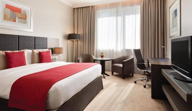Deluxe Room Near K. M. Hypermarket Tourist Club Area By Luxury Bookings