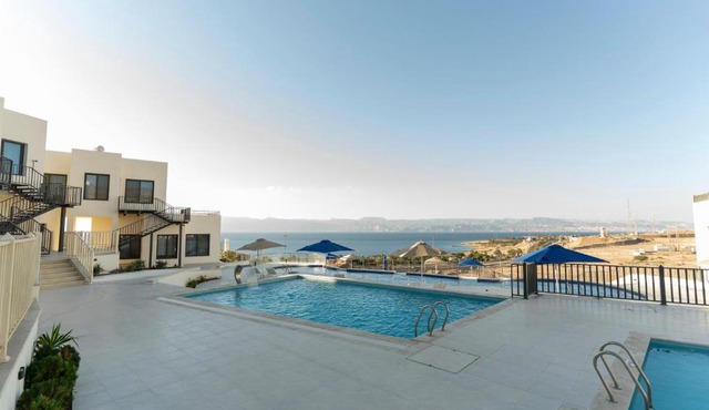 Diamond Palm Hotel & Resort