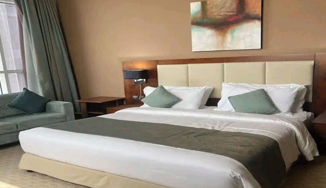"Discover a new level of comfort and style at Blumont Capital Tower.