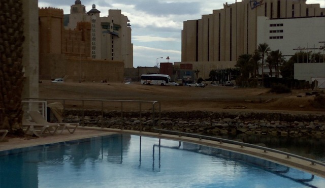 Doris Luxury water front apt.