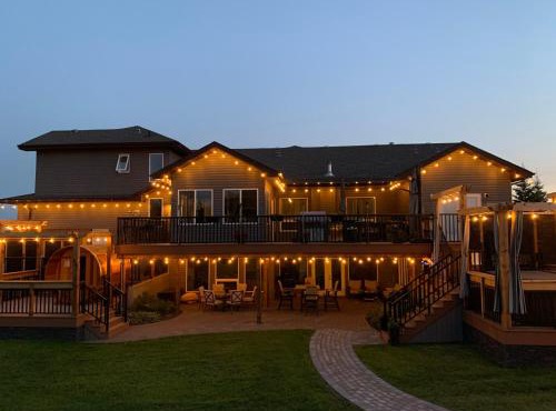 Dragonfly Inn Loft Suite in Sherwood Park