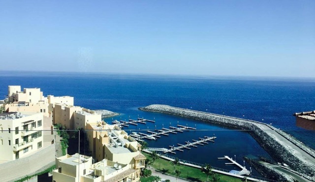 Dream Inn - 2BR Apartment with Sea View in Fujairah