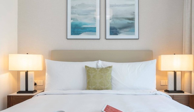 Dream Inn - 3BR Deluxe Family Suite with Beach Access