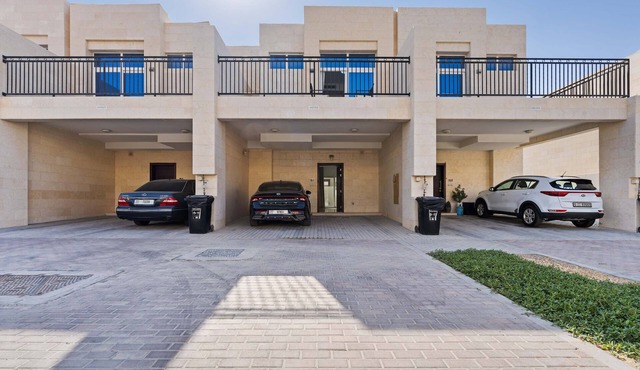 Elegant 3BR Villa Retreat w Private Backyard