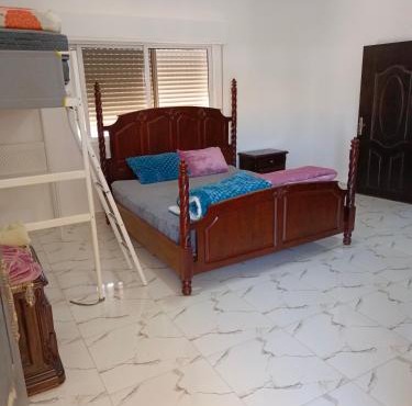 Elegant Room in Prime Location Close to Airport