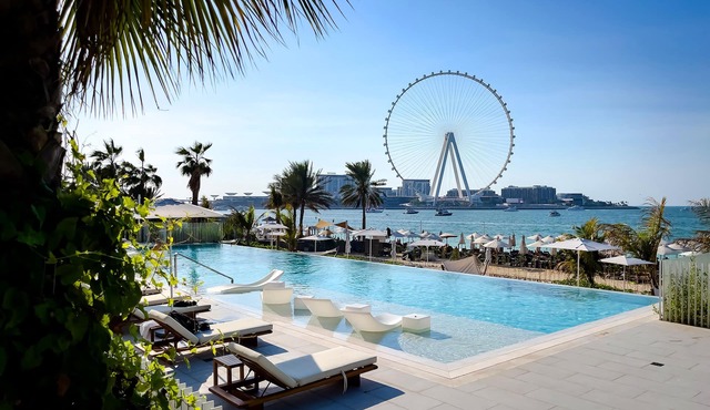 Elite 2BR at La Vie with sea view