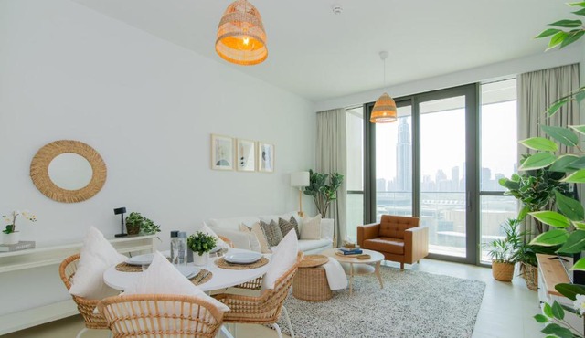 Elite Escape Holiday Home - 2 BHK Getaway with Dubai Mall Access - 1503