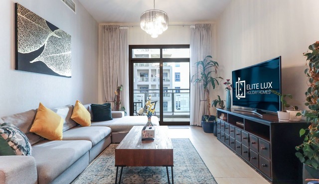 Elite LUX Holiday Homes - Serene 1BR Apartment Near Metro, Al Furjan, Dubai