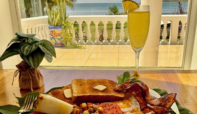 Emerald Luxe Suites