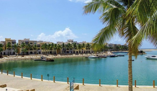 Exclusive 3-Bedroom Marina Escape