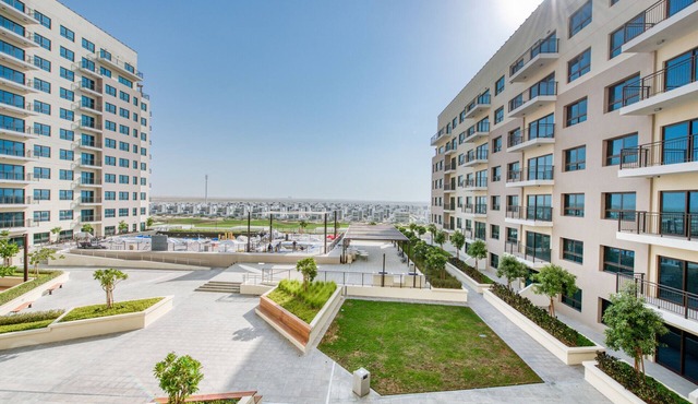 Exquisite 2BR at Golf Views, Emaar South Madinat Al Mataar by Deluxe Holiday Homes