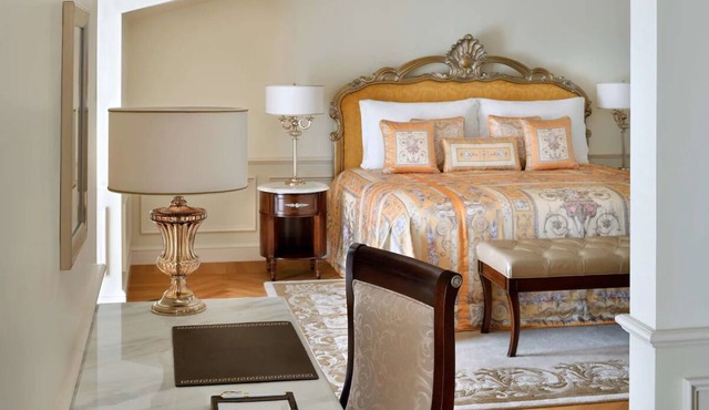 Family Comfort & Luxury w/Lagoon Pools & Kid Spaces | Near Desert & Water Fun