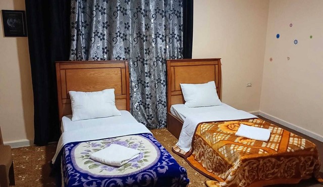 Family Petra Stay 3BR Near Downtown