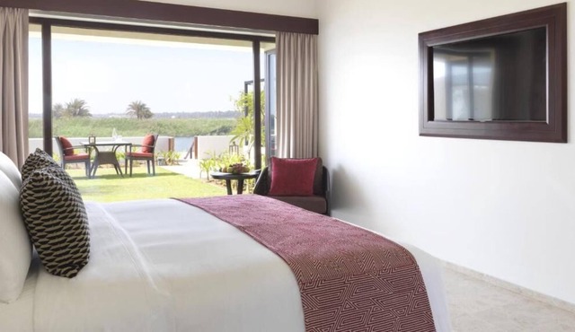 Family Vacay in Salalah! Pool & Spa, Free Parking! Close to Al Haffa Beach!