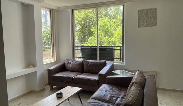 Fantastic 4-bedroom apartment with AC in vibrant Netanya in Netanya