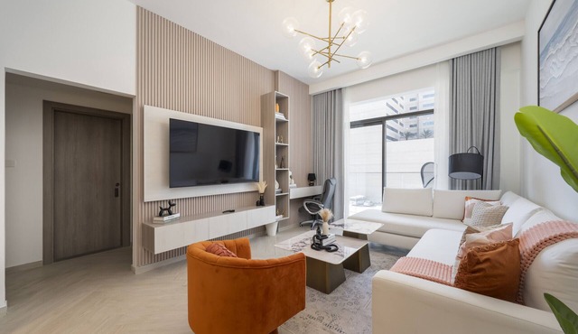 Few Minutes Walk to Circle Mall, Conveniently Close Community Park, and Near the Bus Station