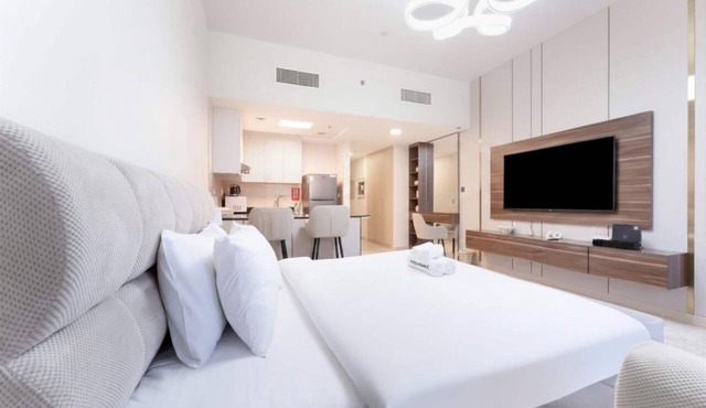 Free housekeeping visits during your stay - StayShort - Classy Studio in Sports City Sleeps 2 with Pool