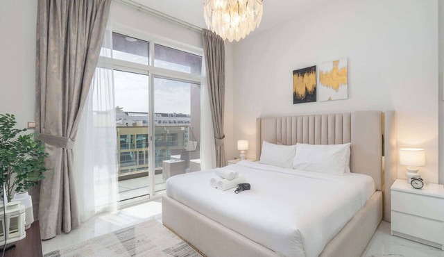 Free housekeeping visits during your stay - StayShort - Magnificent Studio Living in Al Barsha South