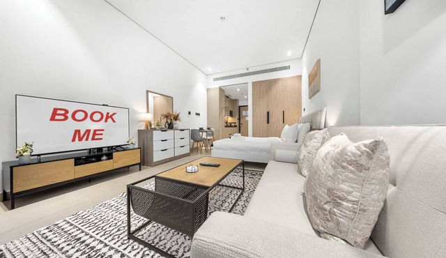 Free housekeeping visits during your stay - StayShort - Modern Studio in Production City Sleeps 3!