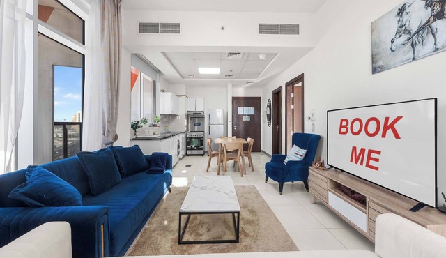 Free housekeeping visits during your stay - StayShort - Stylish 1 Bed Apartment in Al Jaddaf for 2 with Pool & Gym