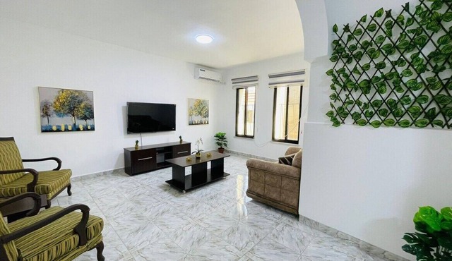 Fresh Remodel Apt with New AC