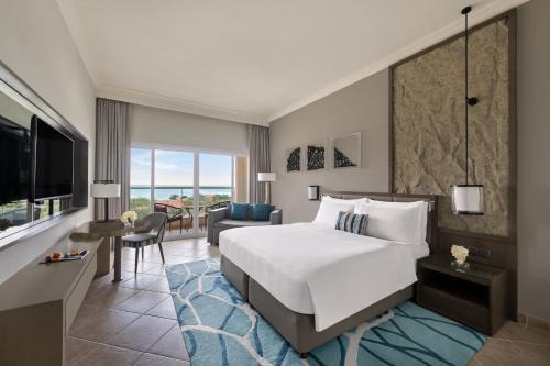 Fujairah Rotana Resort & Spa - Al Aqah Beach