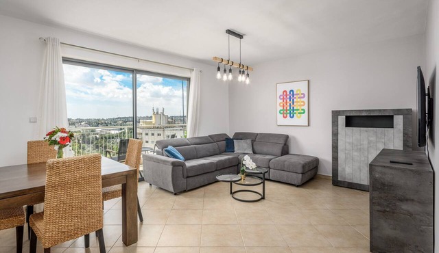 Full Option 3br next King David