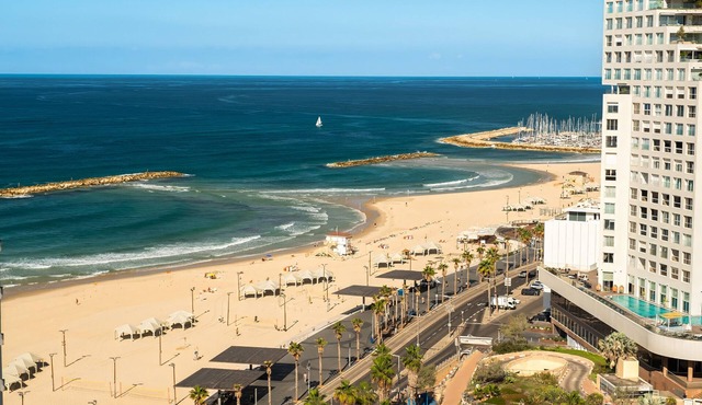 Full Sea View on The Beach With Balcony