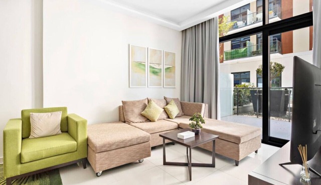 Furnished 1BR minutes of drive away to Expo 2020