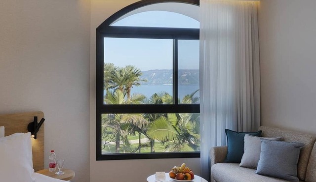 Gai Beach Resort Spa Hotel