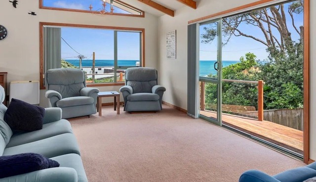 Games room, 250mtrs to beach, spacious, comfy beds in Baylys Beach