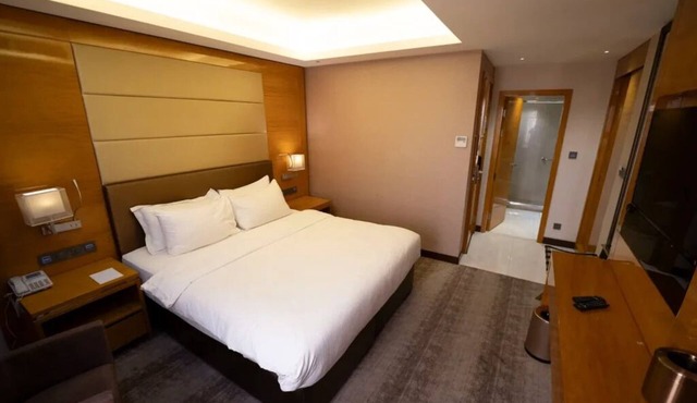 Gloria Hotel | Deluxe Double or Twin Room | Near Royal Auto Museum$