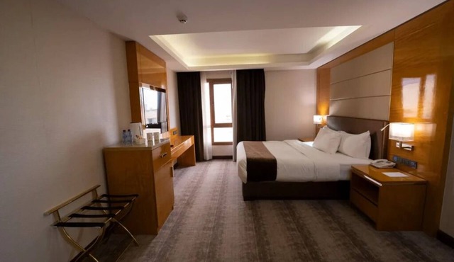 Gloria Hotel | Superior Double or Twin Room | Close to King Hussein Park