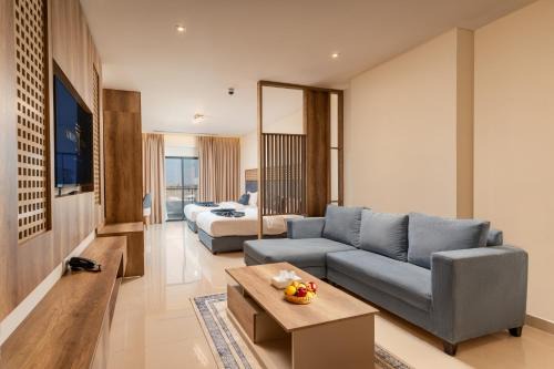 Golden Pillar Hotel