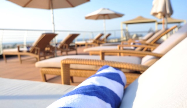 Golden Tulip Muscat