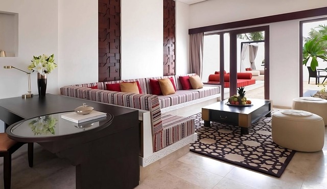 Grand Beach Vacay! Beachfront Accommodation, Lagoon View, Outdoor Pool & Spa!
