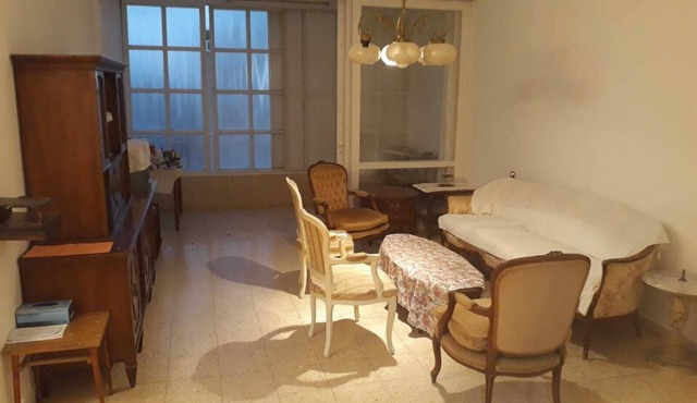 Great clean family apartment 5 min. walk from the beach and seaside promenade