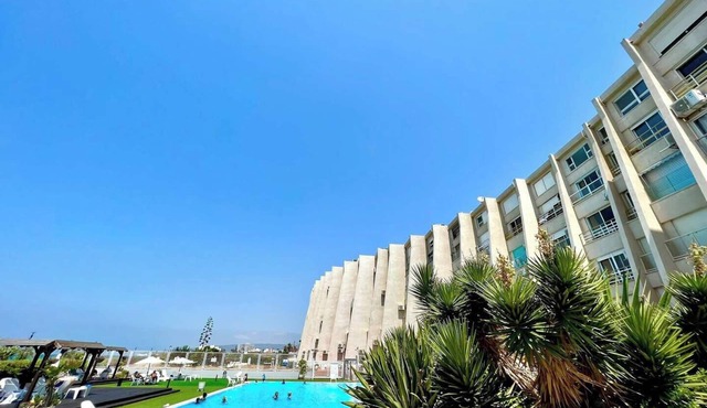 Gugel Waves Apartments